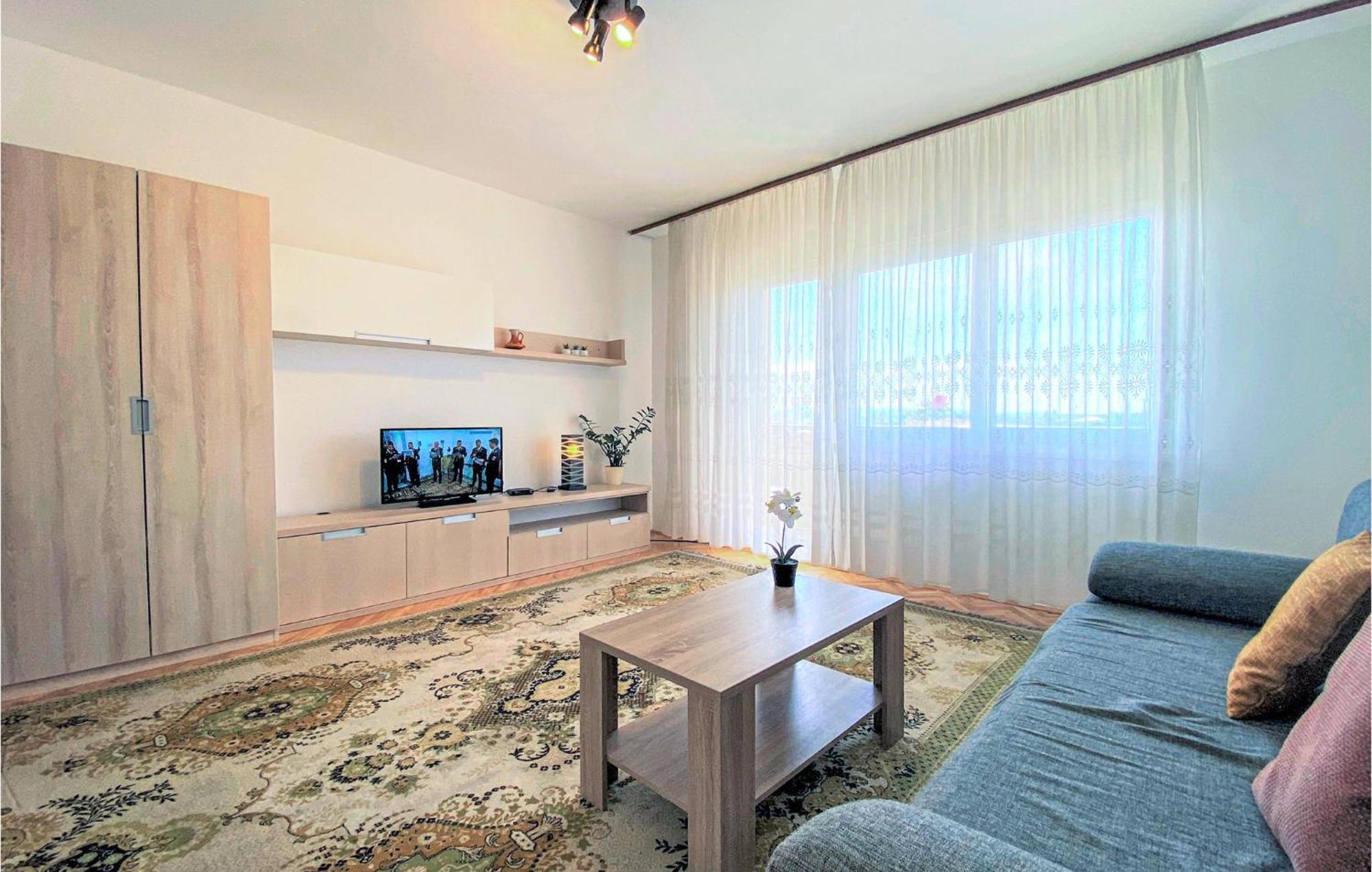 1 Bedroom Nice Apartment In Kastel Sucurac Каштела Экстерьер фото